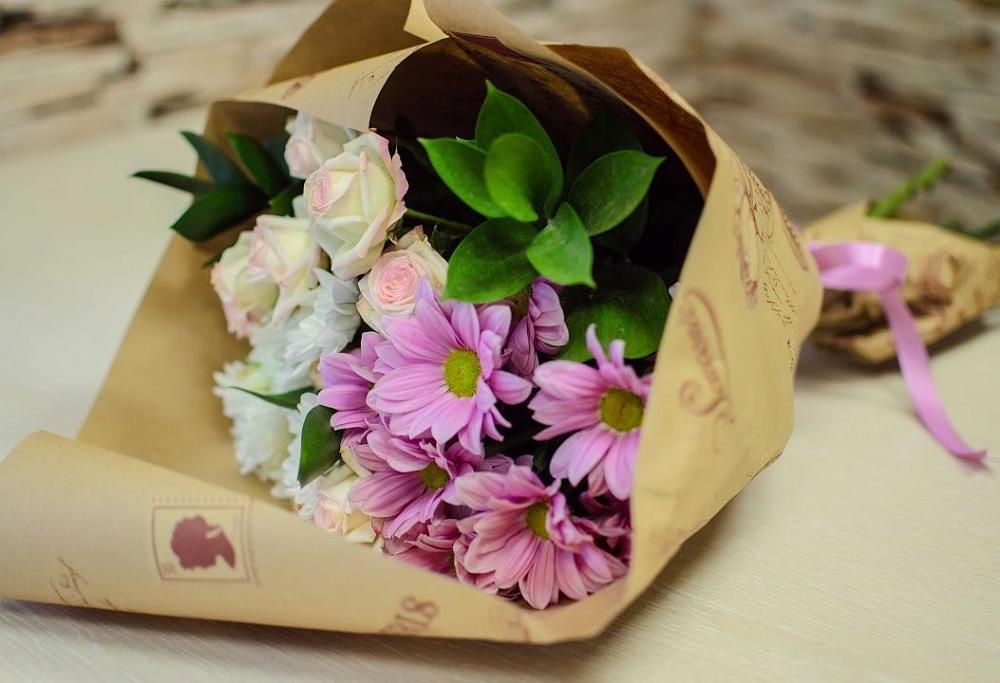 Букет цветов из: Розы и Хризантемы в Веселом