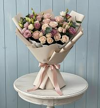 Букет цветов из:  Розы и Лизиантусы в Веселом