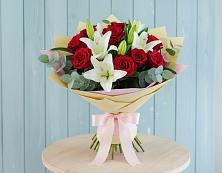 Букет цветов из:  Лилии и Розы в Веселом