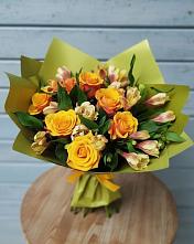 Букет цветов из:  Альстромерии и Розы #REPLACE_PRED# Веселом