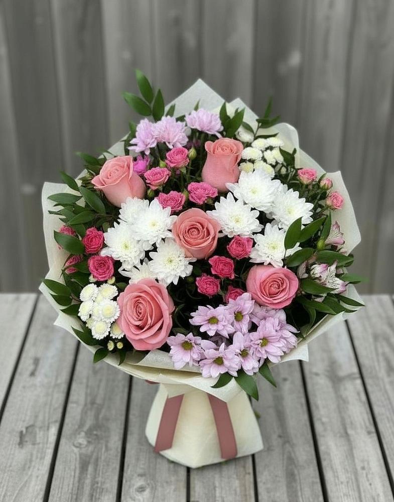 Букет цветов из: Альстромерии, Гвоздики, Розы и Хризантемы в Веселом