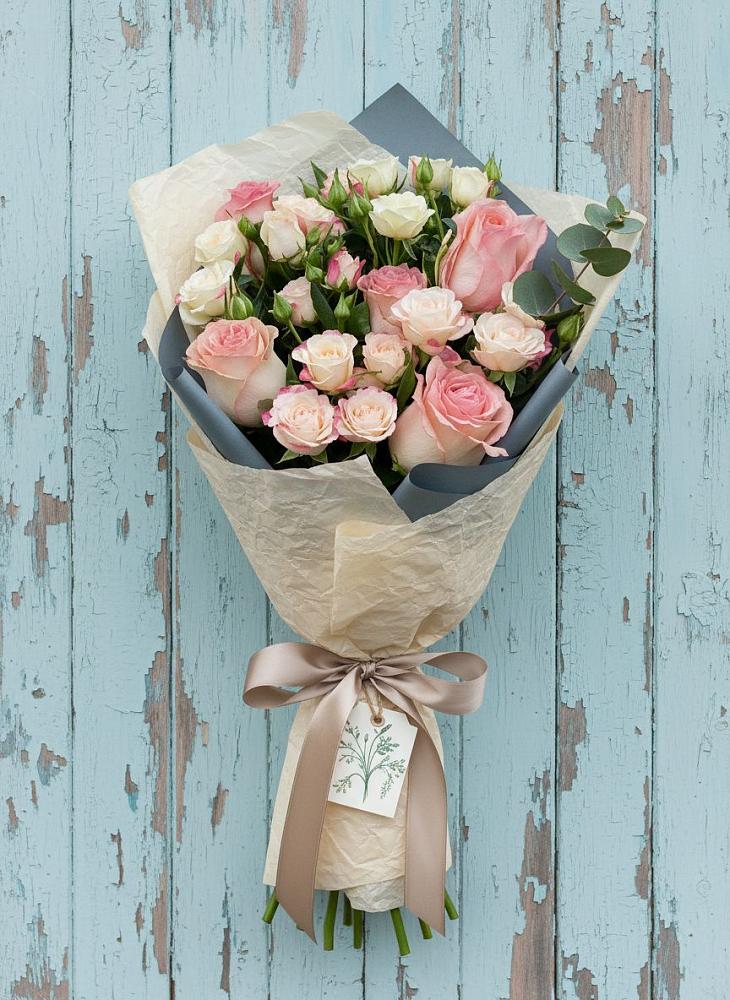 Букет цветов из: Розы в Веселом