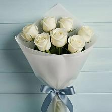 Букет 7 Белых роз Эдлесс Лав в Веселом