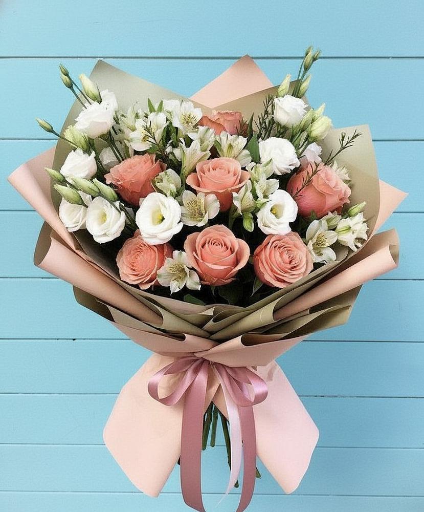 Букет цветов из: Розы, Альстромерии и Лизиантусы в Веселом