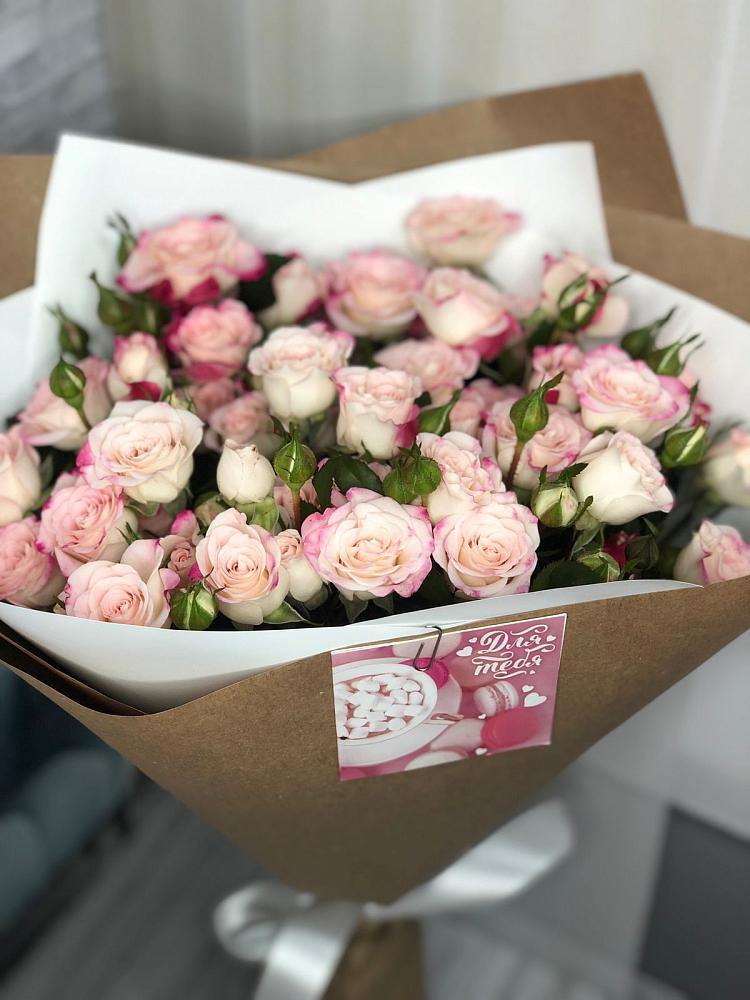 Букет цветов из: Розы в Веселом