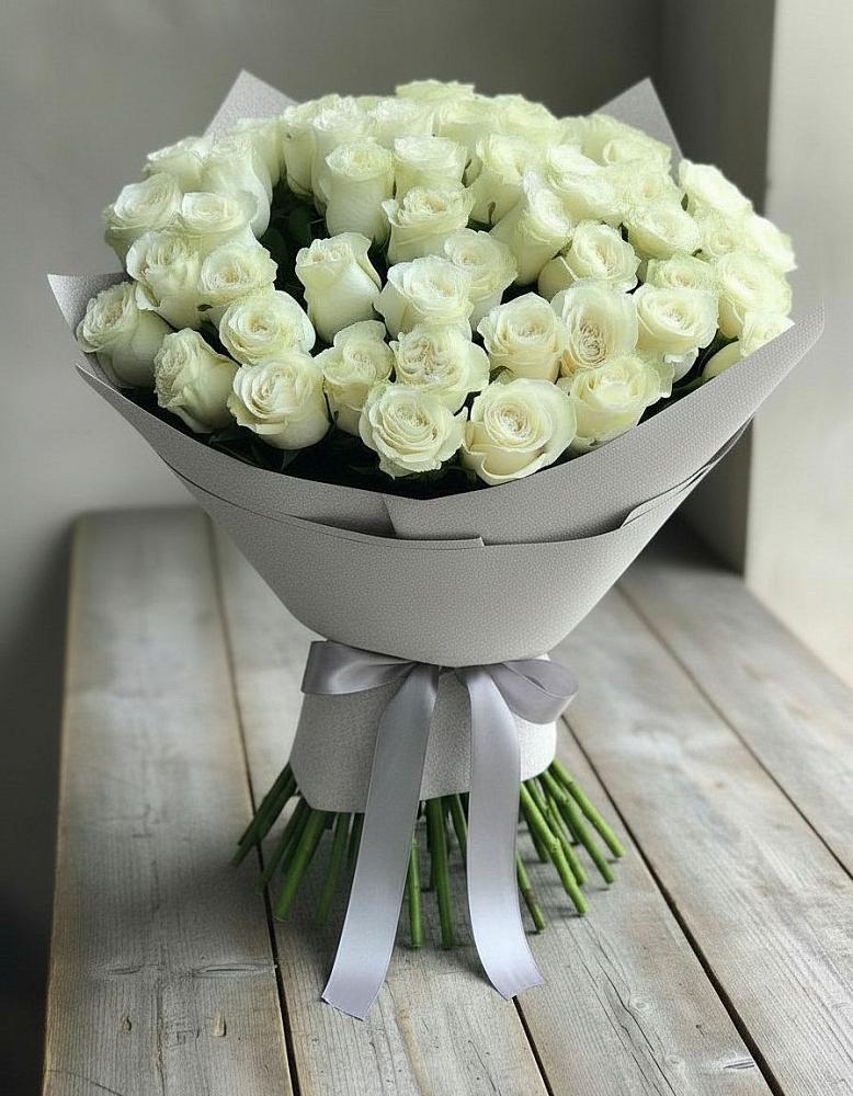 Букет 35 Белых роз в Веселом