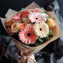Букет цветов из:  Герберы и Розы в Веселом