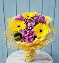 Букет цветов из:  Хризантемы и Герберы в Веселом