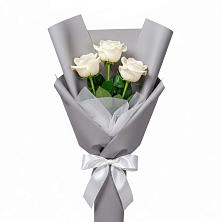 Букет 3 белые розы в Веселом