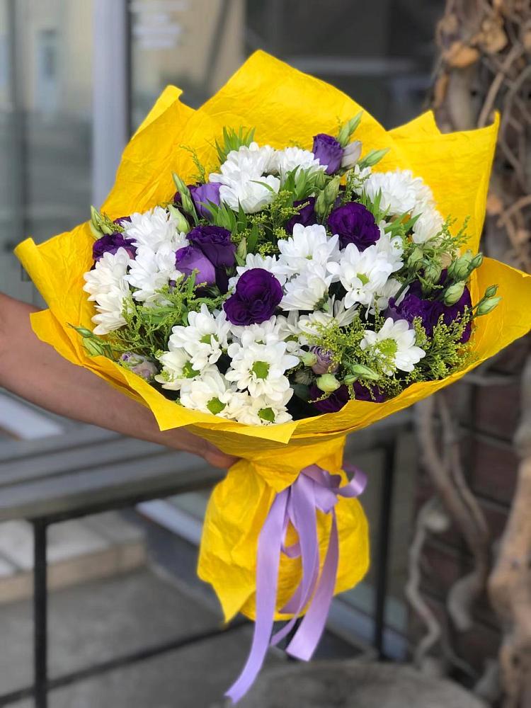 Букет цветов из: Ирисы, Хризантемы и Ромашки в Веселом