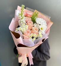 Букет цветов из:  Хризантемы и Розы в Веселом
