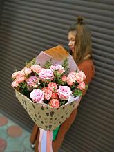 Букет цветов из:  Розы #REPLACE_PRED# Веселом