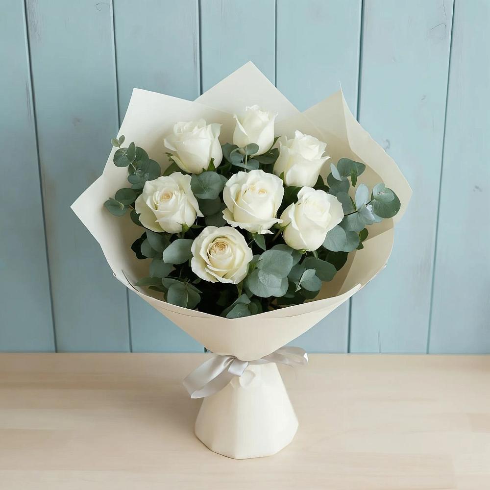 Букет Белые розы в Эвкалипте в Веселом