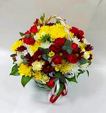 Цветочная композиция из Хризантемы и Розы в корзине в Веселом