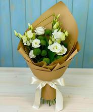 Букет цветов из:  Хризантемы и Лизиантусы #REPLACE_PRED# Веселом