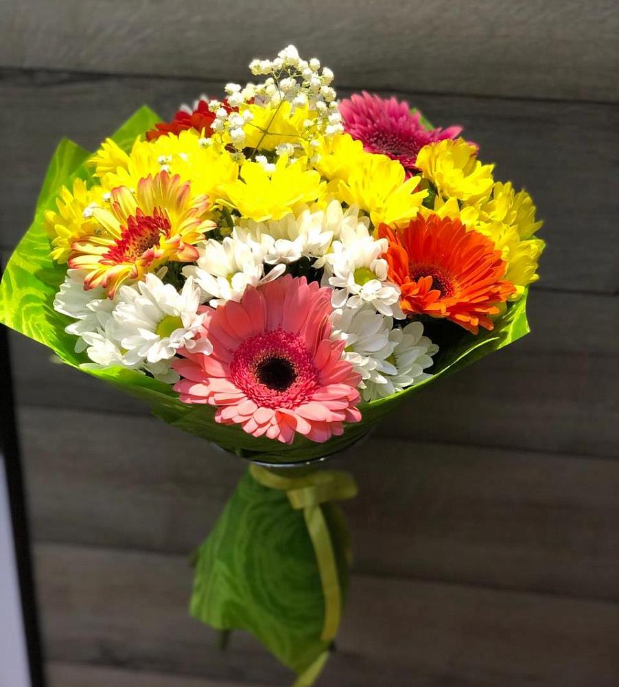 Букет цветов из: Герберы и Хризантемы в Веселом