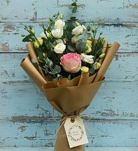 Букет цветов из:  Розы и Лизиантусы в Веселом