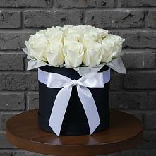 Цветочная композиция из Розы в шляпной коробке в Веселом