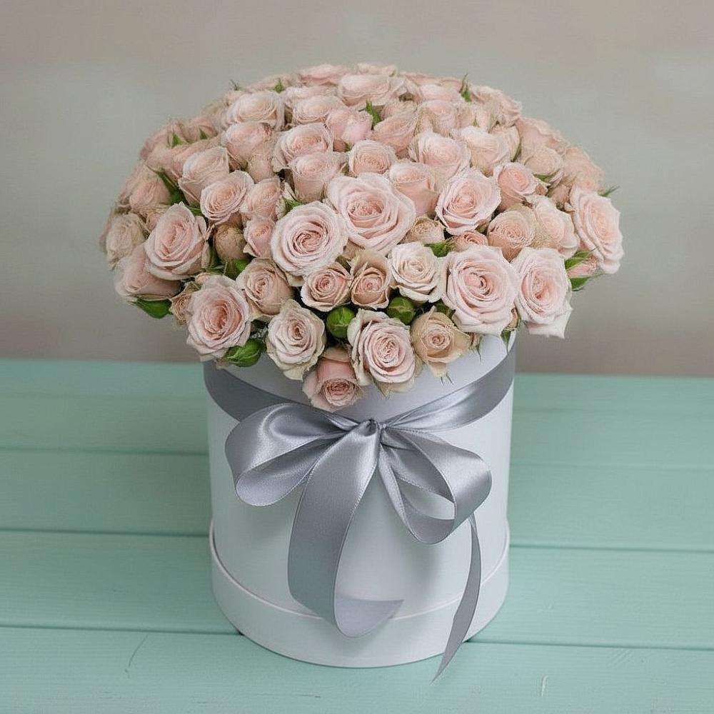 Цветочная композиция из Розы в шляпной коробке в Веселом